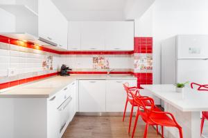 Η κουζίνα ή μικρή κουζίνα στο Scarlet Cozy Corner