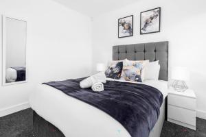 Легло или легла в стая в The Marsons Collection - New Luxury Apartment - Balcony - 2 Bedrooms - Secure Parking - 1MC