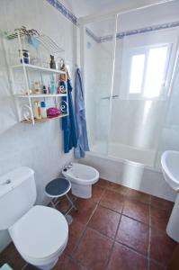 Et badeværelse på Cortijo Bellavista + 7 billeder