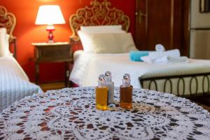 A bed or beds in a room at Wonderful Villa Between Como And Milano