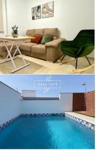 - un salon avec un canapé, une table et une piscine dans l'établissement Casa Yaye Écija, à Écija