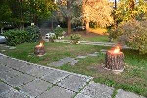 A garden outside Wonderful Villa Between Como And Milano