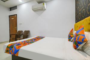 Gallery image of FabExpress Shree in Indore