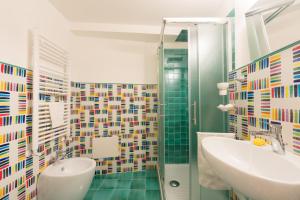 A bathroom at Dimore De Luca