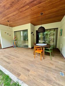 Photo de la galerie de l'établissement Casa em Imbassaí à 100m da praia, à Mata de São João