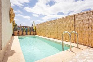 Swimmingpoolen hos eller tæt på Riad La Sarrazine: Modern Gem in the Kasbah