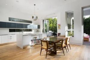 Köök või kööginurk majutusasutuses Modern Luxury in Stunning Villa in the Heart of LA