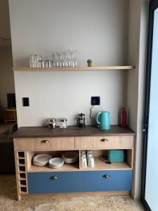 Cucina o angolo cottura di DieStrandwolf Sea View Self Catering