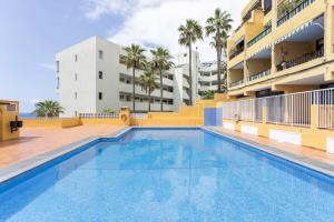 The swimming pool at or close to Estudio Vistamar La Arena