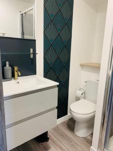 Ένα μπάνιο στο Studio 6 cosy et bien agencé, à la gare de Lorient