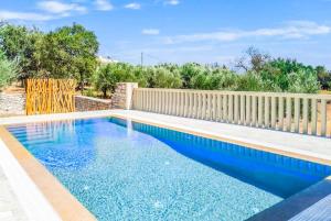 Foto dalla galleria di Villa Koroni a Livadhákia