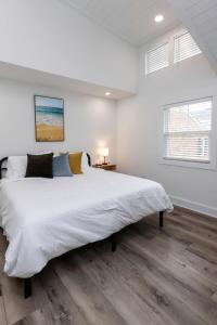 Imagen de la galería de Ocean Lofts in the Vibe #4 - 5 min walk to beach, en Virginia Beach