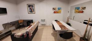 TV a/nebo společenská místnost v ubytování Departamento ubicación excepcional