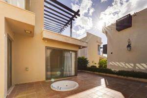 Imagen de la galería de Al Riyahi Cabanas, en Al Burj 38 fotos más