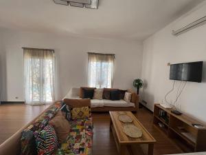 Μια τηλεόραση ή/και κέντρο ψυχαγωγίας στο MAISON PROCHE MER LAGUNE INTERNET CANAL