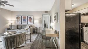 Gallery image of Landing Modern Apartment with Amazing Amenities (ID8638X74) in St Petersburg