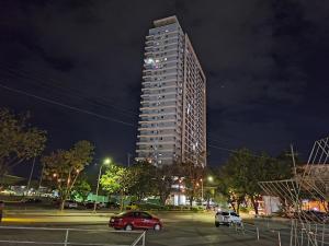 O edifício onde o apartamento está situado