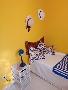Posteľ alebo postele v izbe v ubytovaní Apartamentos Marineu Cala Josep