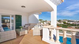 Balkón nebo terasa v ubytování Villa Alma de Mar - Exceptional Villa with Marina Views & Pool