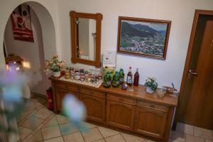 Nápoje v ubytovaní Appartementhaus Theresia