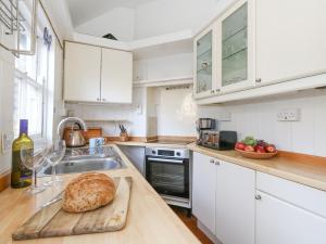 Köök või kööginurk majutusasutuses Chenies +32 fotot