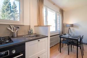 Köök või kööginurk majutusasutuses Vieux Lille Bright fully-equipped apartment!