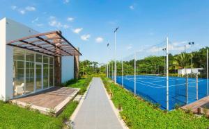 Attività di tennis o squash presso il resort o nelle vicinanze