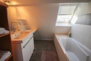 Phòng tắm tại Charming 60m2 apartment