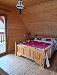 Postel nebo postele na pokoji v ubytování Chalet, Murat (nouveau logement)