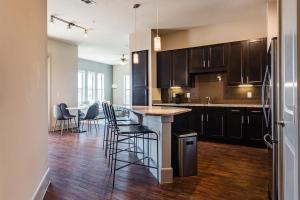 Gallery image of Landing Modern Apartment with Amazing Amenities (ID5227) in Houston