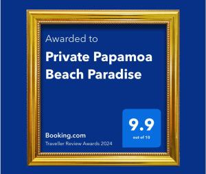 ramka z tekstem przyznanym prywatnej plaży papaya w obiekcie Private Papamoa Beach Paradise w mieście Papamoa