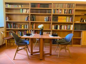 Biblioteca en el departamento