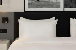 Radisson Hotel Tunis, City Center客房内的一张或多张床位