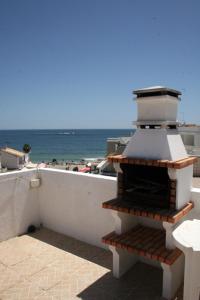 Uma vista do mar geral ou uma vista do mar a partir do apartamento