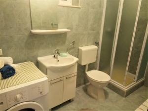 O baie la Apartments with parking space Babino Polje, Mljet - 22323 +7 fotografii