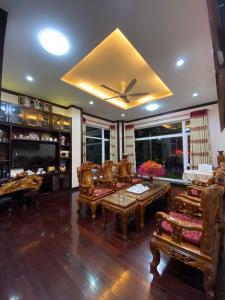 Posezení v ubytování Ngọc Phương Anh Homestay Huế