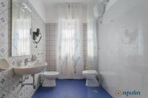 Koupelna v ubytování Einaudi Guesthouse by Apulia Accommodation