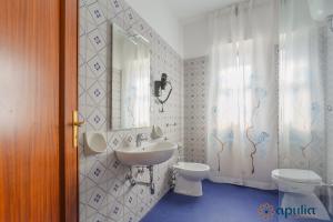 Koupelna v ubytování Einaudi Guesthouse by Apulia Accommodation