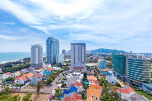 an aerial view of a city with tall buildings at Homestay The Sóng căn hộ nghỉ dưỡng tốt nhất năm 2024 in Vung Tau