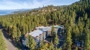 an aerial view of a building in the middle of a forest at Hilton Vacation Club Tahoe Seasons Lake Tahoe in South Lake Tahoe