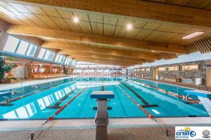 The swimming pool at or close to Alpine Deluxe 2.0