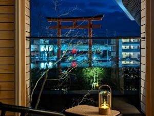 Balkon oz. terasa v nastanitvi 富士山リトリートMUKUten舎 富士宮 MtFuji Retreat MUKUtensha Fujinomiya natural wood retreat hotel