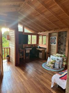 Kuchyň nebo kuchyňský kout v ubytování Beehouse Arví Cabaña