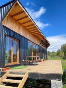 Το κτήριο όπου στεγάζεται  η παραθεριστική κατοικία