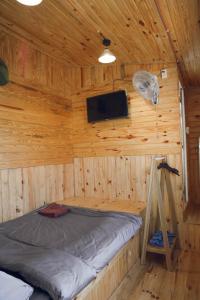 TV a/nebo společenská místnost v ubytování Ziczac Homestay Đà Lạt