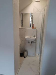 Koupelna v ubytování Flat Bangoua