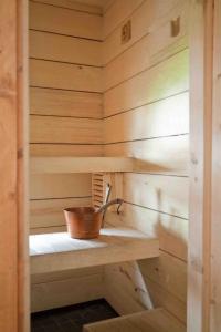 A bathroom at Alapiha Apartments