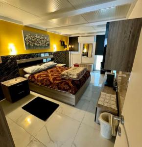 Postel nebo postele na pokoji v ubytování Cute Penthouse