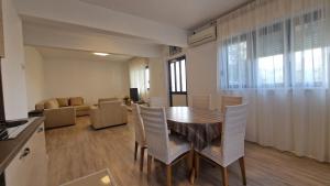 Posedenie v ubytovaní Apartman LAURA 1 + 28 fotografií