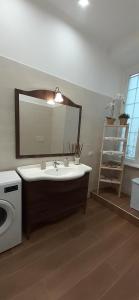 Kép Pini di Roma-New and cozy apt in Rome city center- Metro A "Re di Roma" szállásáról Rómában a galériában